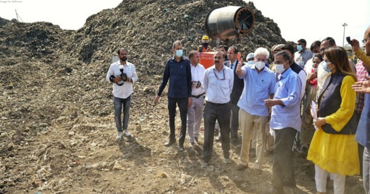 CM Kejriwal inspects Okhla landfill site, says Delhi will be landfill site free by December next year